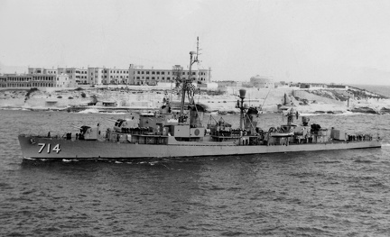 The U.S. Navy radar picket destroyer USS William R. Rush (DDR-714) entering Marsamxett, Malta, in April 1961.