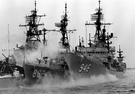 USS Manley (DD-940), USS Vogelgesang (DD-862) and USS Edson (DD-946) at Naval Station Newport, Rhode Island (USA), circa in 1982 (6350856)