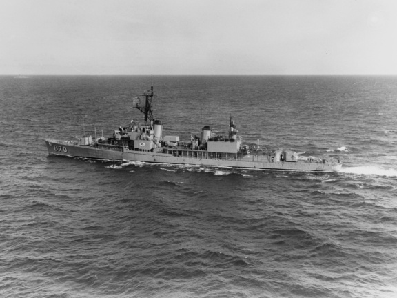 USS Fechteler (DD-870) underway in June 1964